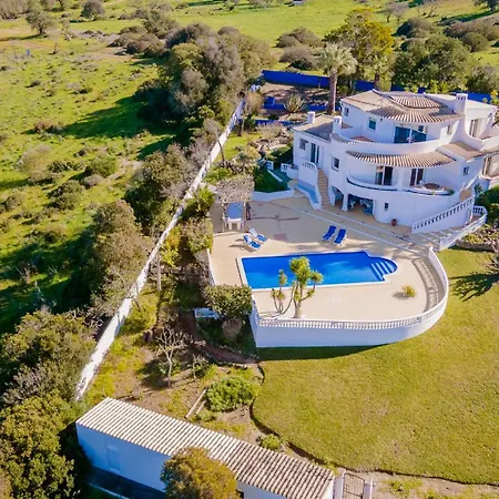 Ursinho By Algarve Holidays アルブフェイラ
